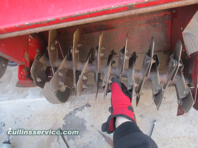 How to change blades on a overseeder Drop out Blades Cullins Service